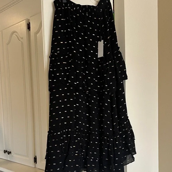 Astr the Label Nix Crop top and Skirt Set - Picture 8 of 8